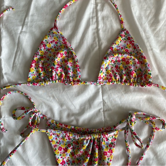 Floral bikini set - Picture 2 of 2
